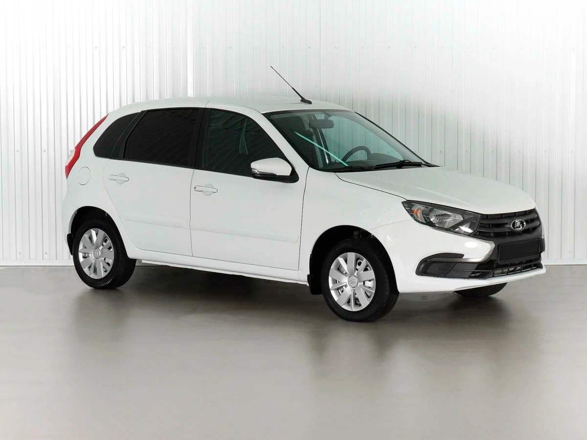 Lada Granta Хэтчбек в Екатеринбурге - фото №1