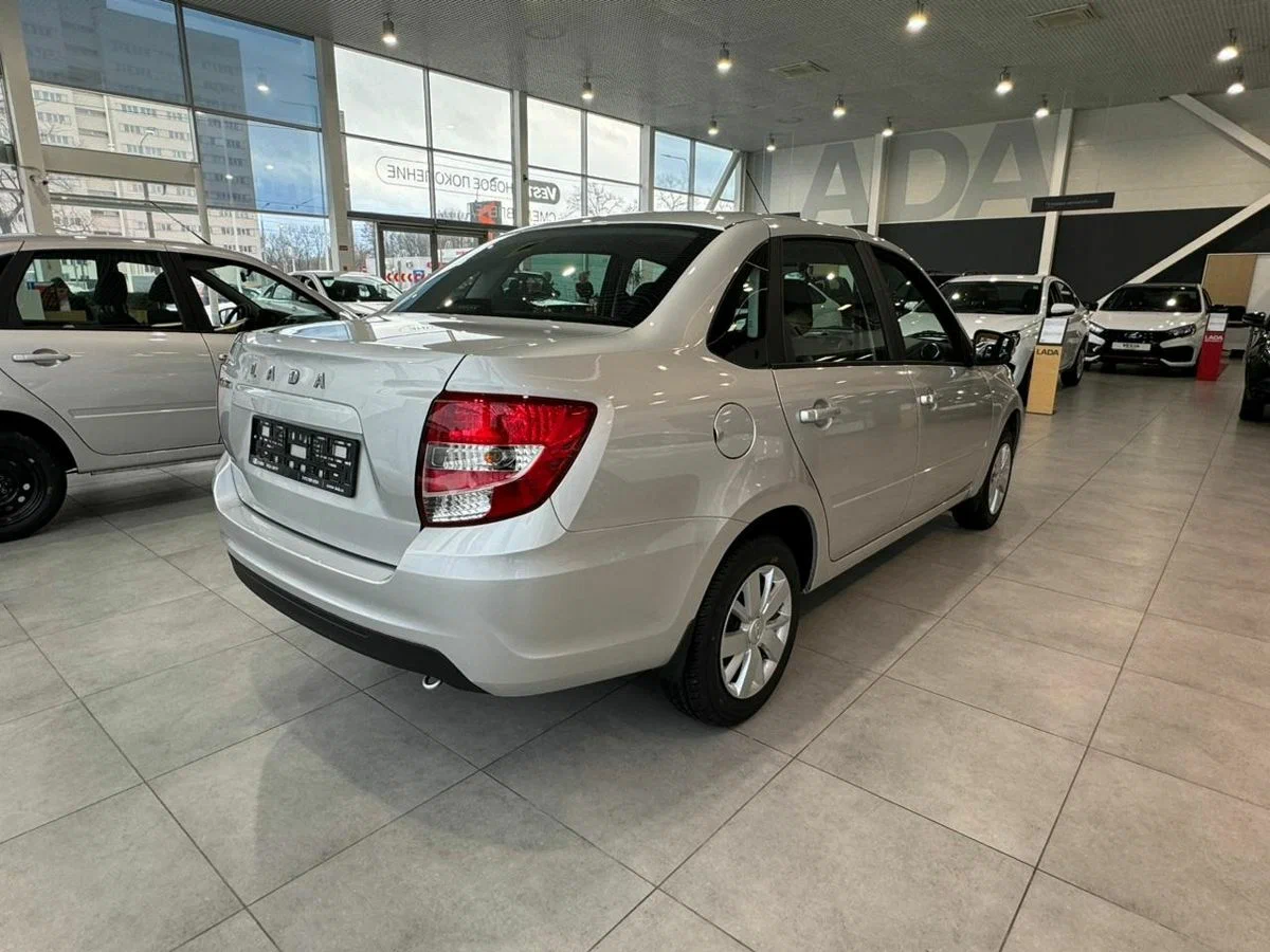 Lada Granta Седан в Екатеринбурге - фото №4