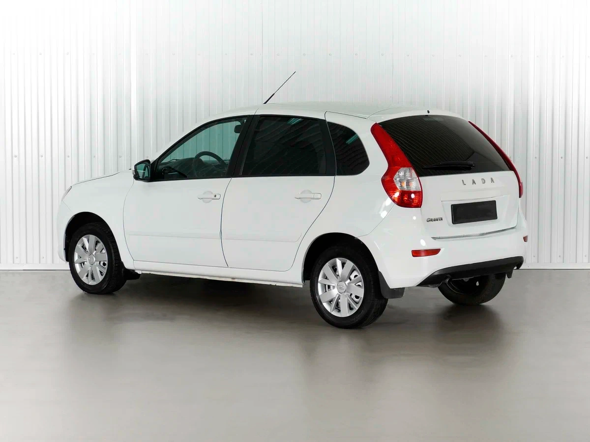 Lada Granta Хэтчбек в Екатеринбурге - фото №2